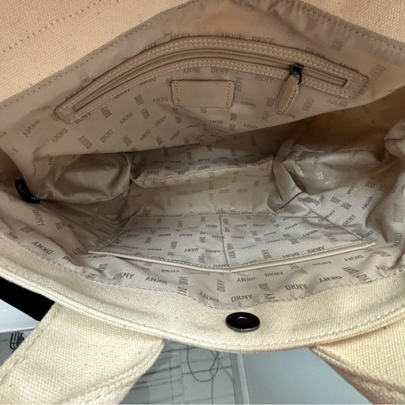 DKNY medium canvas tote bag. - Picture 7 of 7